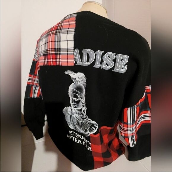 Inspired Black and Red Plaid Patchwork Sweatshirt Men size Large soft - Picture 1 of 3